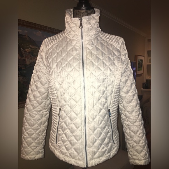 Marc New York Andrew Marc White Quilted Puffer Jacket in Size Medium. - Picture 2 of 15